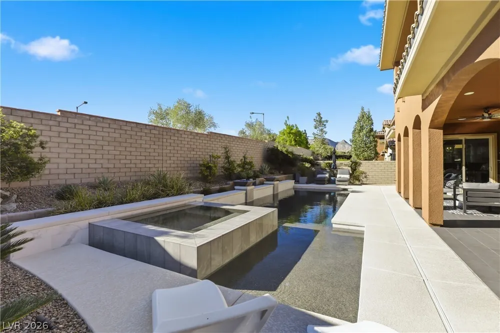 497 Paso De Montana St, Las Vegas, NV 89138