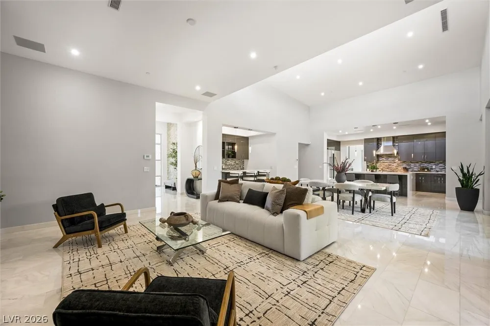 11 Hawkeye Ln, Las Vegas, NV 89135-7929