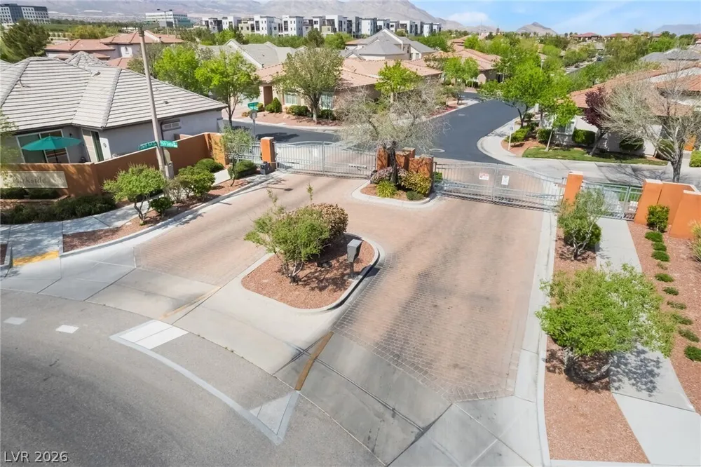 10481 Riverside Park Ave, Las Vegas, NV 89135-1055