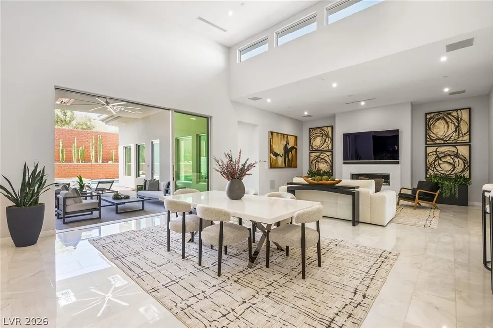 11 Hawkeye Ln, Las Vegas, NV 89135-7929
