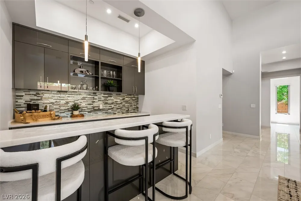 11 Hawkeye Ln, Las Vegas, NV 89135-7929