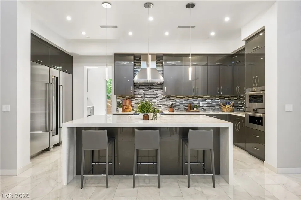 11 Hawkeye Ln, Las Vegas, NV 89135-7929
