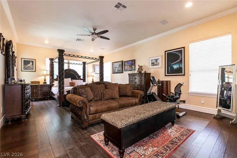 7718 Willow Cove Circle, Las Vegas, NV 89129