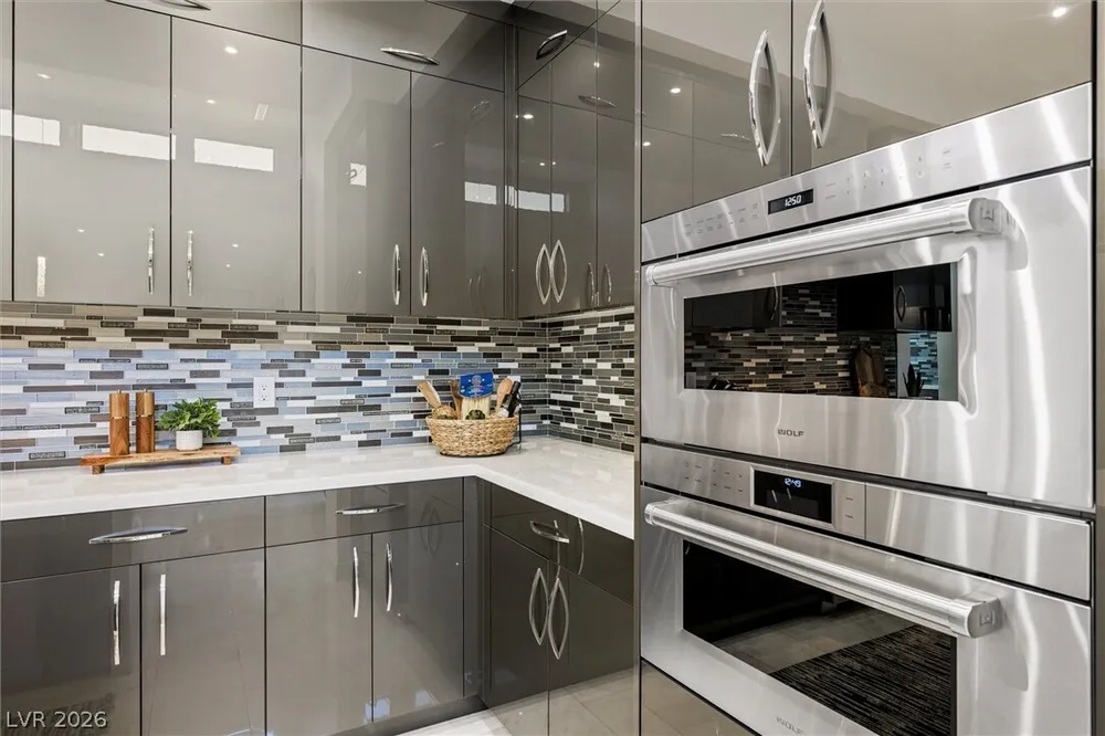 11 Hawkeye Ln, Las Vegas, NV 89135-7929