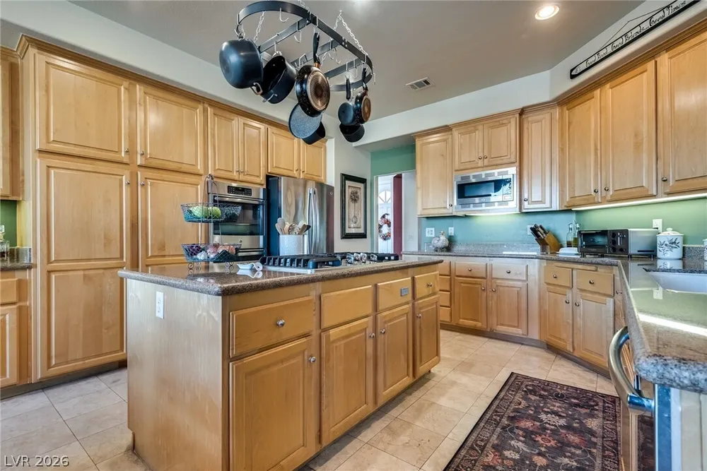 8416 Paseo Vista Dr, Las Vegas, NV 89128