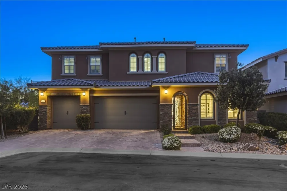 497 Paso De Montana St, Las Vegas, NV 89138