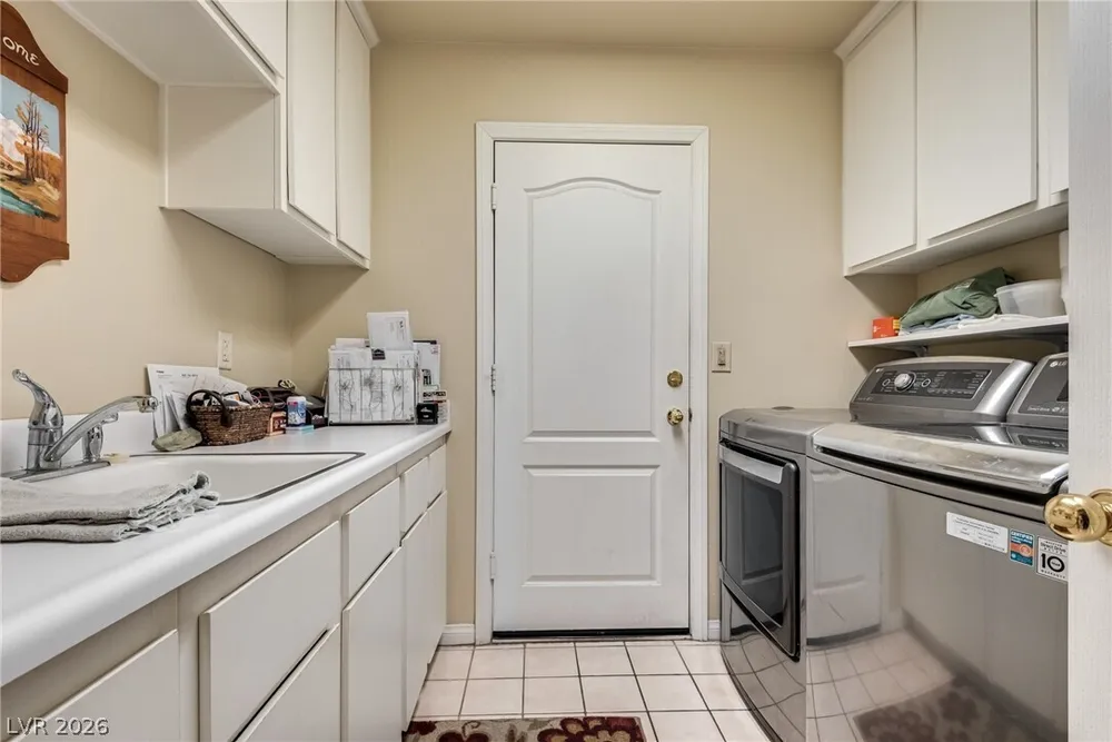 8416 Paseo Vista Dr, Las Vegas, NV 89128