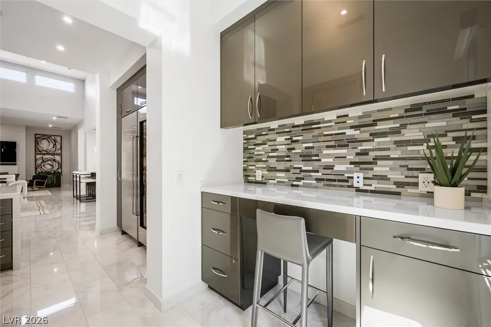 11 Hawkeye Ln, Las Vegas, NV 89135-7929