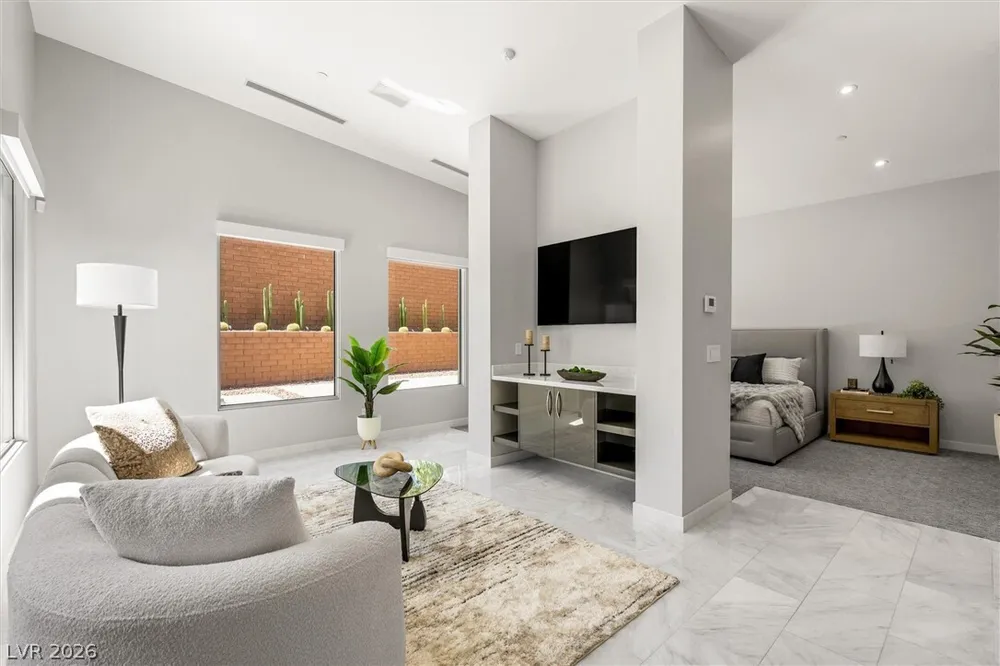 11 Hawkeye Ln, Las Vegas, NV 89135-7929