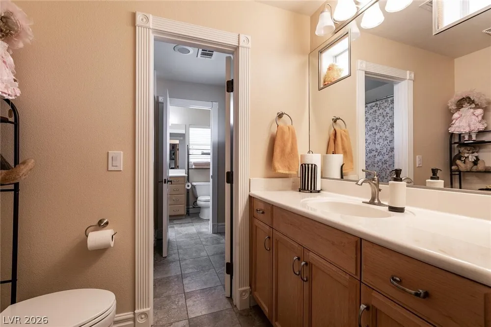 7718 Willow Cove Circle, Las Vegas, NV 89129