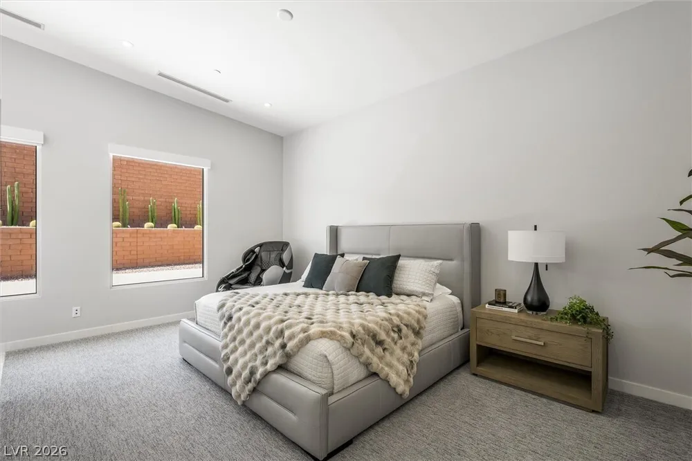 11 Hawkeye Ln, Las Vegas, NV 89135-7929
