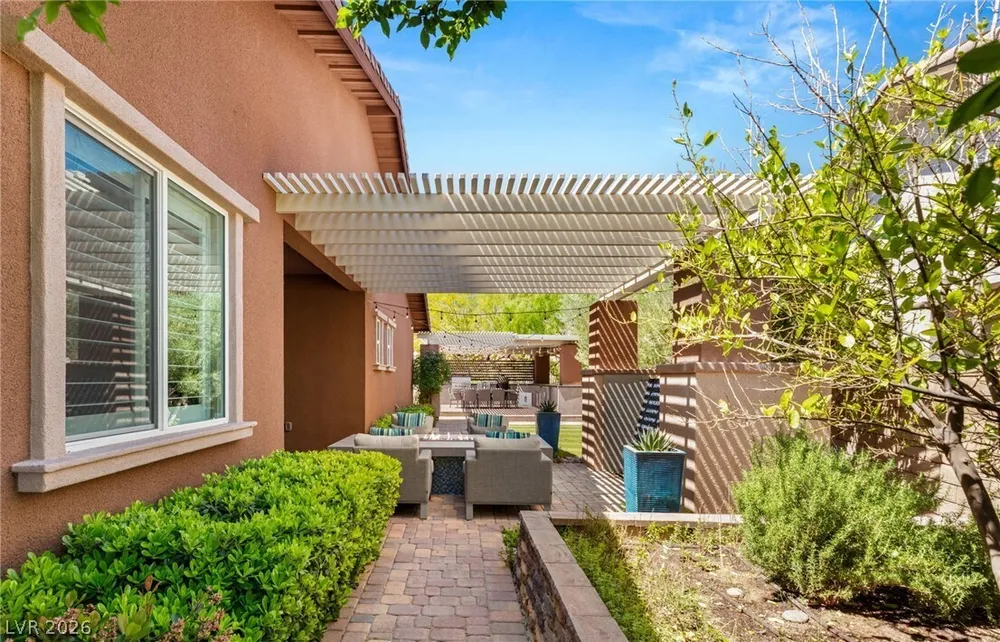 277 Lindura Ct, Las Vegas, NV 89138-4632