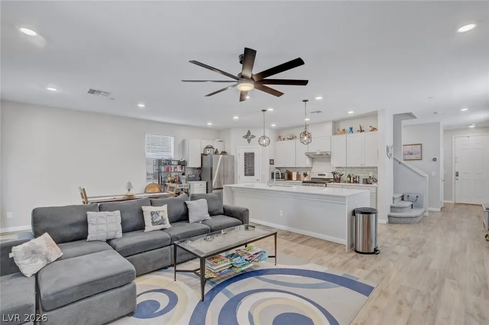 8494 Torozo Ave, Las Vegas, NV 89149