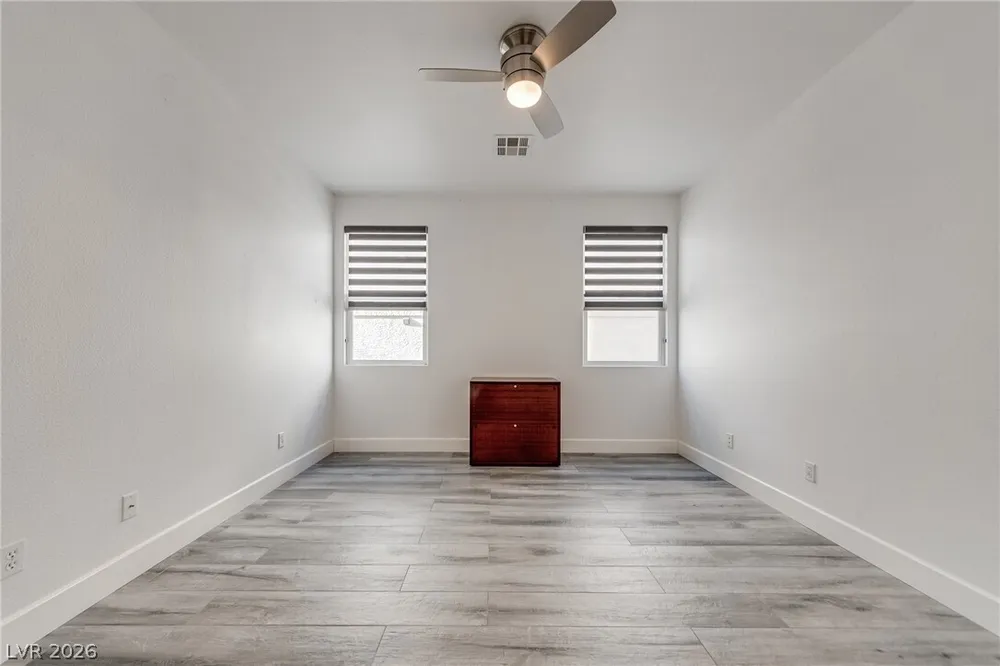 304 Nottinghill Gate Ct, Las Vegas, NV 89145