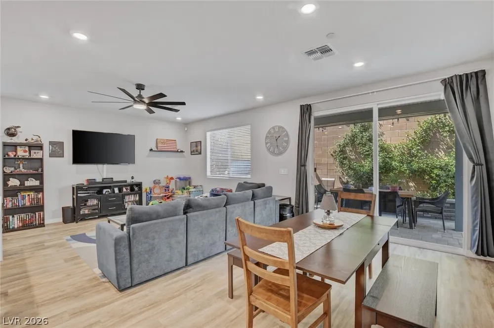 8494 Torozo Ave, Las Vegas, NV 89149