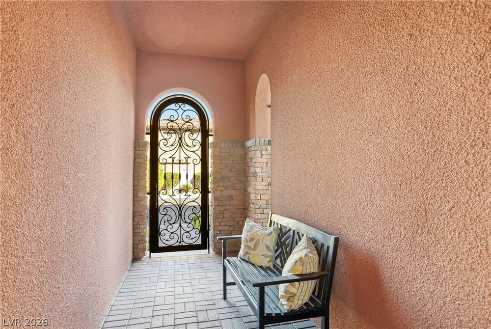 497 Paso De Montana St, Las Vegas, NV 89138