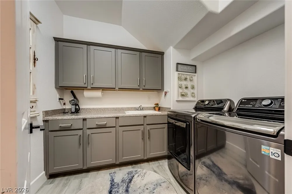 304 Nottinghill Gate Ct, Las Vegas, NV 89145