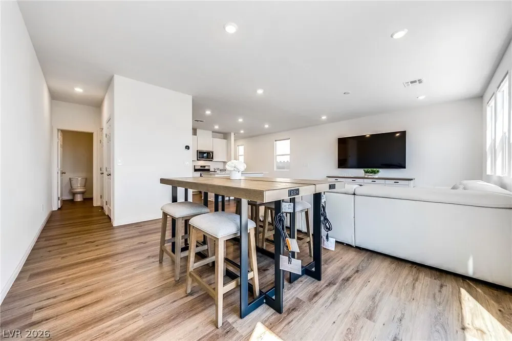 6604 Tumoulin Street, Las Vegas, NV 89148-5434