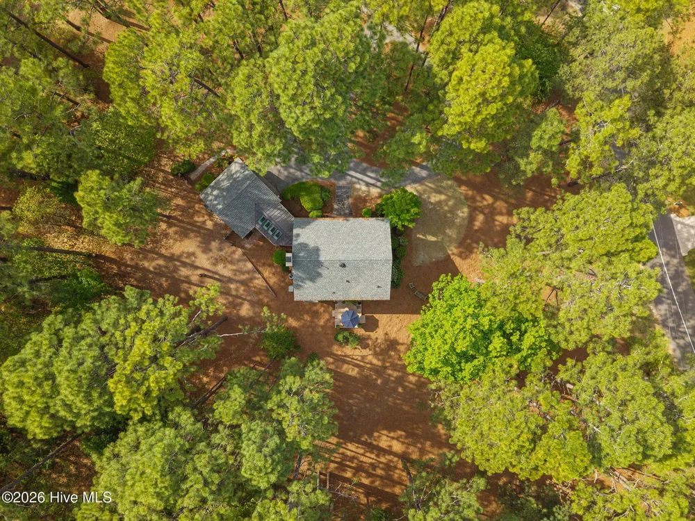 385 Lake Dornoch Dr, Pinehurst, NC 28374