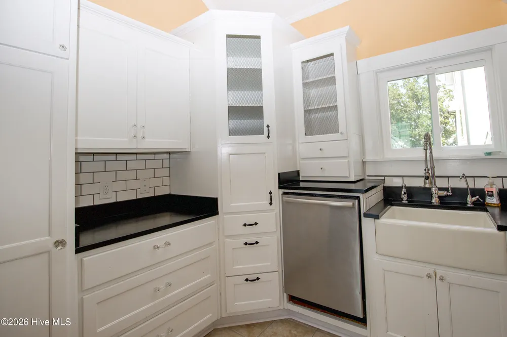 225 E Vermont Ave, Southern Pines, NC 28387