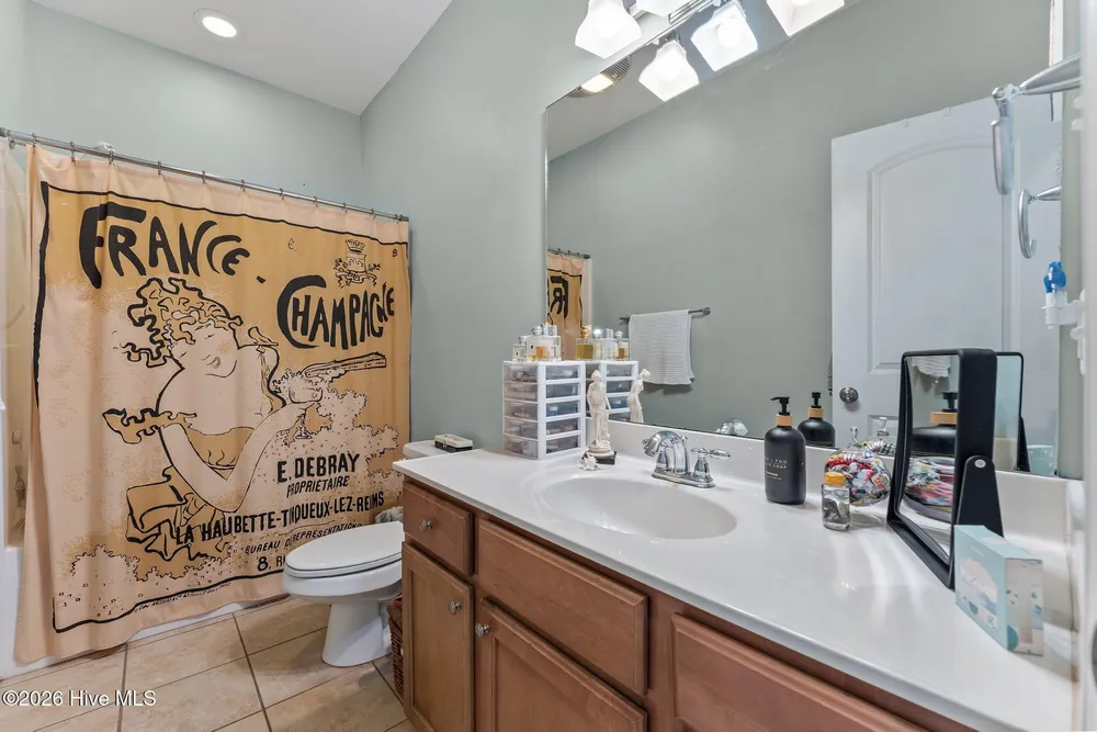 355 Queens Cove Way, Carthage, NC 28327