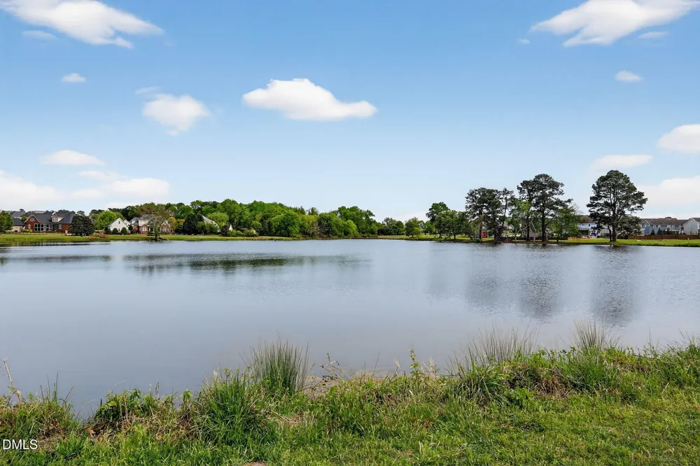 2400 Stewart St, Fuquay-Varina, NC 27526