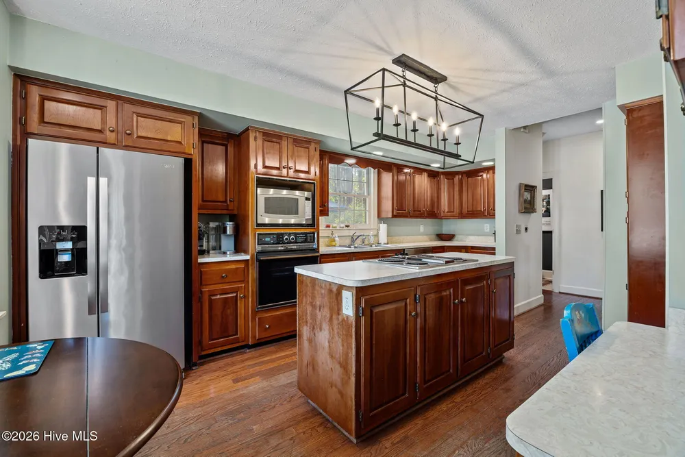 385 Lake Dornoch Dr, Pinehurst, NC 28374