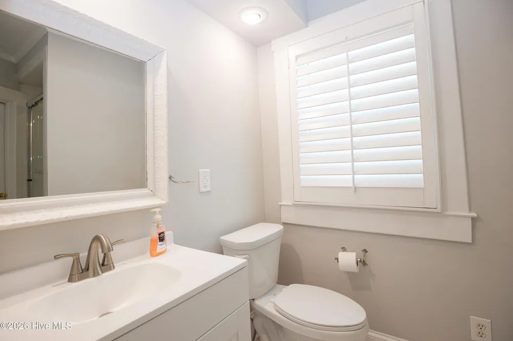 225 E Vermont Ave, Southern Pines, NC 28387