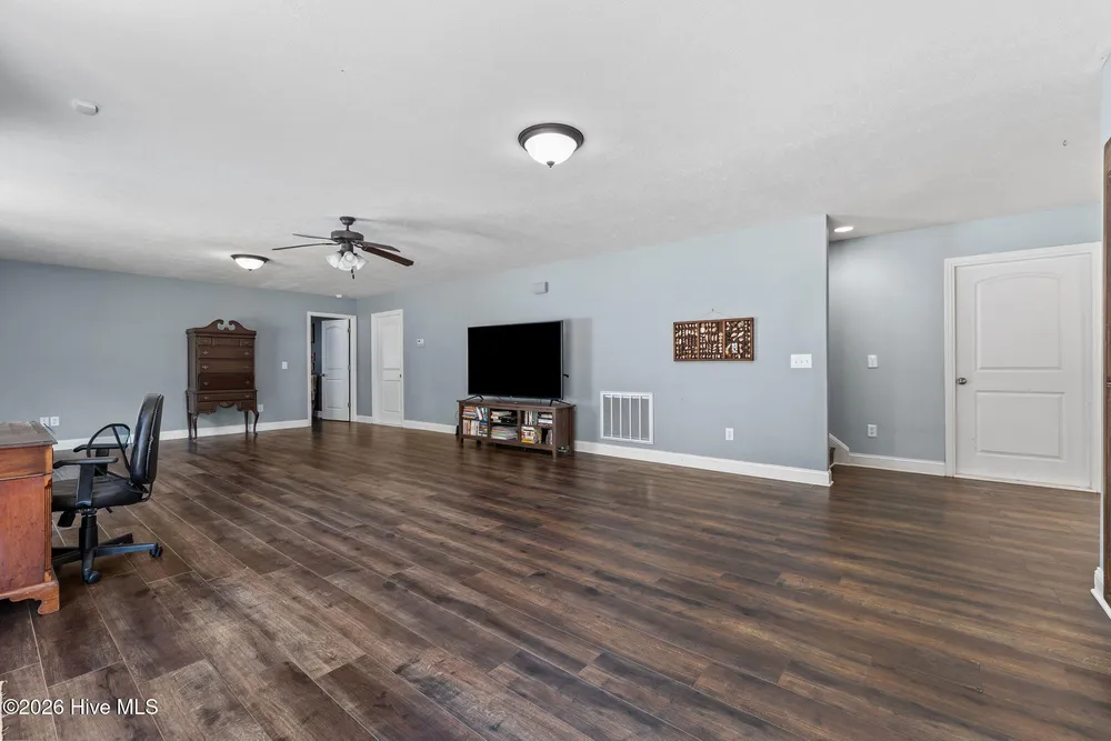 355 Queens Cove Way, Carthage, NC 28327