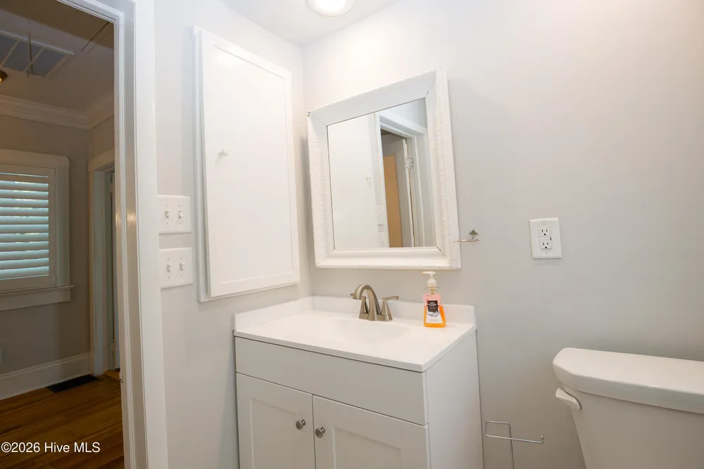 225 E Vermont Ave, Southern Pines, NC 28387