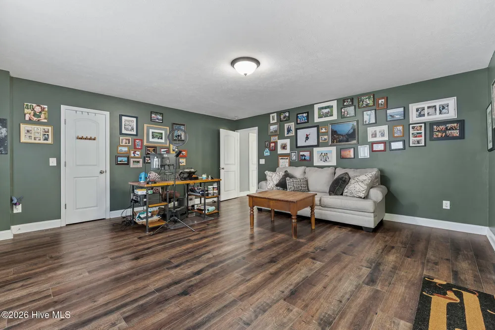 355 Queens Cove Way, Carthage, NC 28327