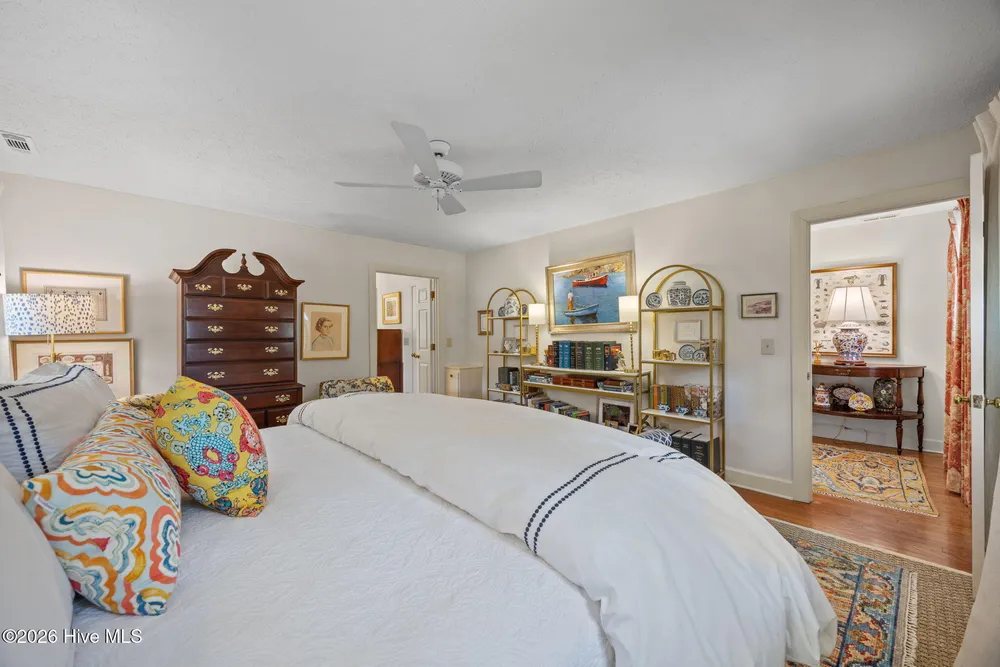 385 Lake Dornoch Dr, Pinehurst, NC 28374