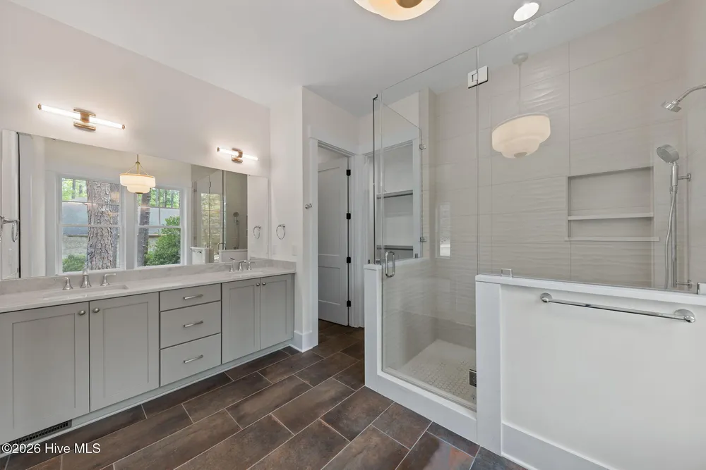 62 McMichael Dr, Pinehurst, NC 28374