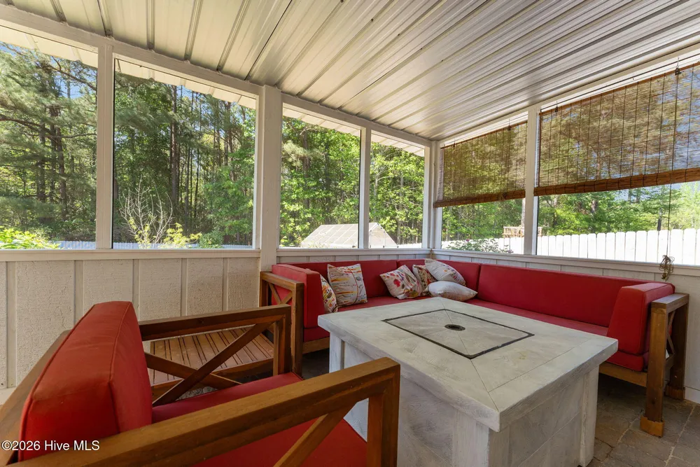 355 Queens Cove Way, Carthage, NC 28327