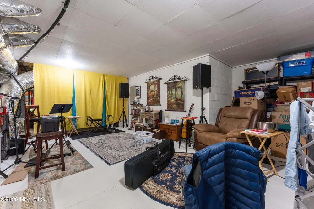 355 Queens Cove Way, Carthage, NC 28327