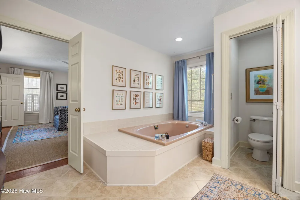 385 Lake Dornoch Dr, Pinehurst, NC 28374