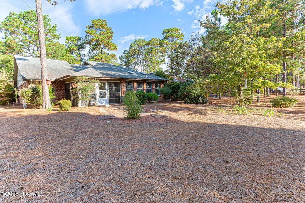 385 Pinehurst Trace Dr, Pinehurst, NC 28374