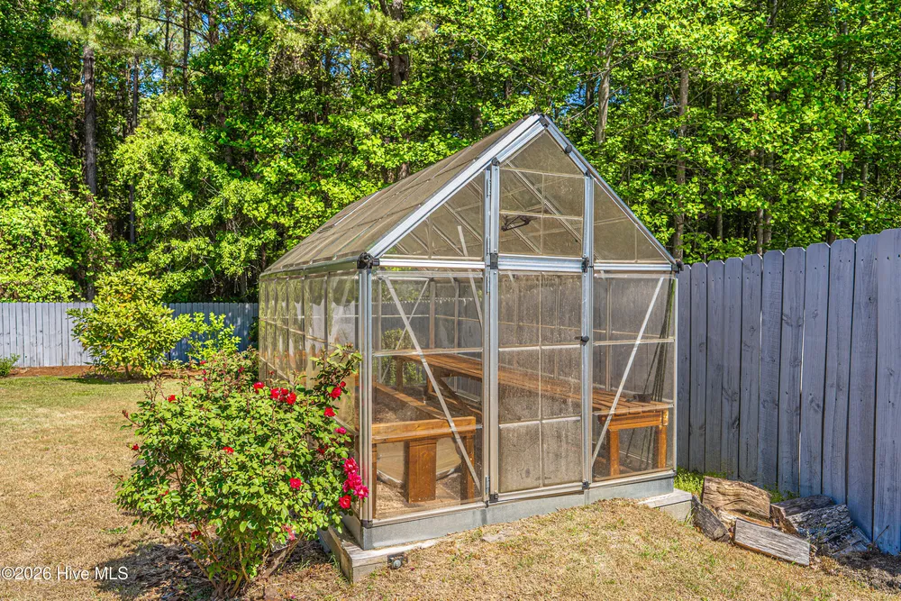 355 Queens Cove Way, Carthage, NC 28327