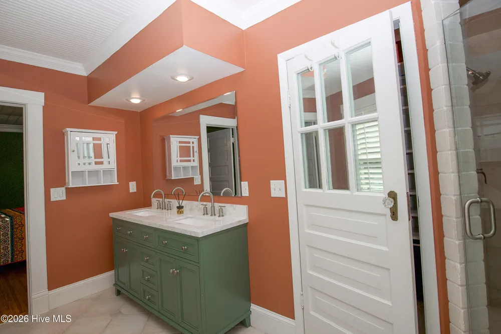 225 E Vermont Ave, Southern Pines, NC 28387