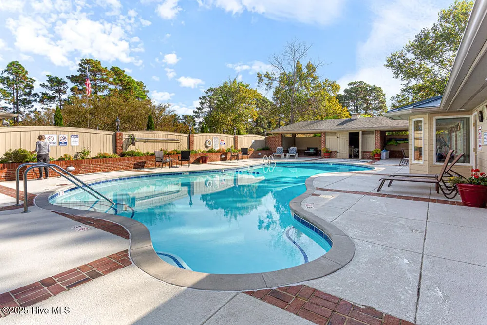 385 Pinehurst Trace Dr, Pinehurst, NC 28374