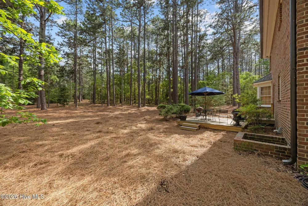 385 Lake Dornoch Dr, Pinehurst, NC 28374