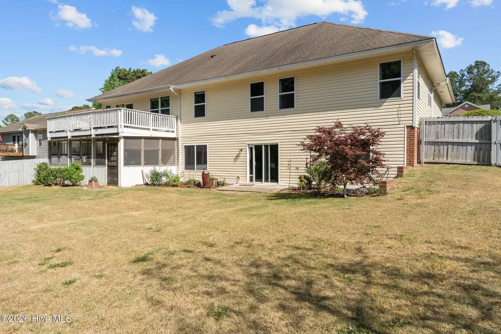 355 Queens Cove Way, Carthage, NC 28327