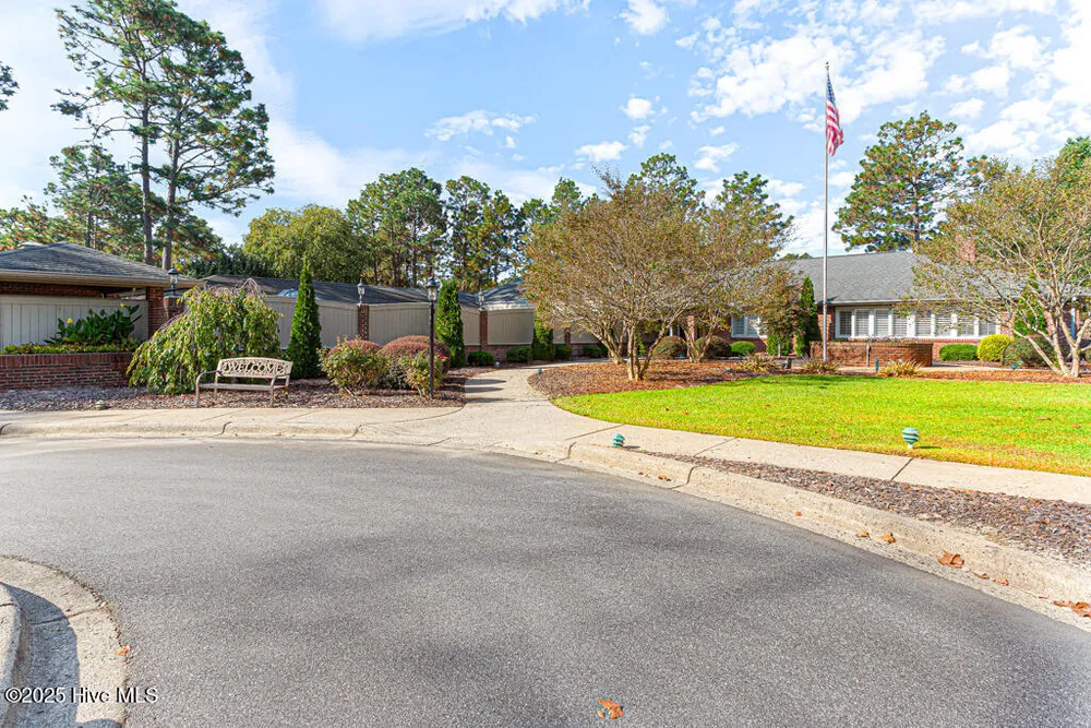 385 Pinehurst Trace Dr, Pinehurst, NC 28374