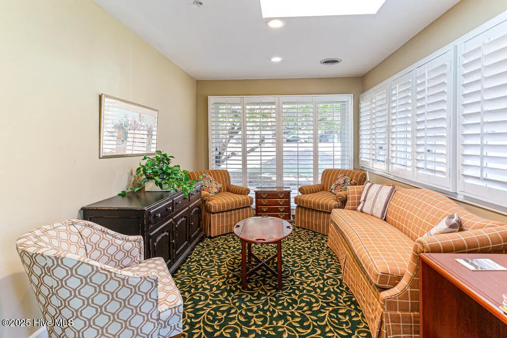 385 Pinehurst Trace Dr, Pinehurst, NC 28374
