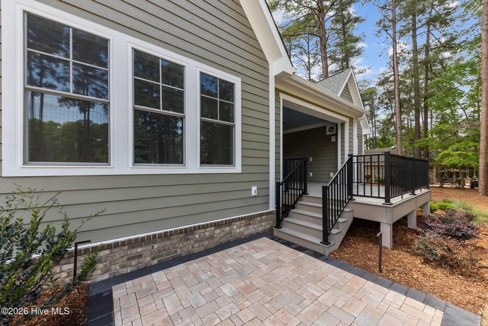62 McMichael Dr, Pinehurst, NC 28374