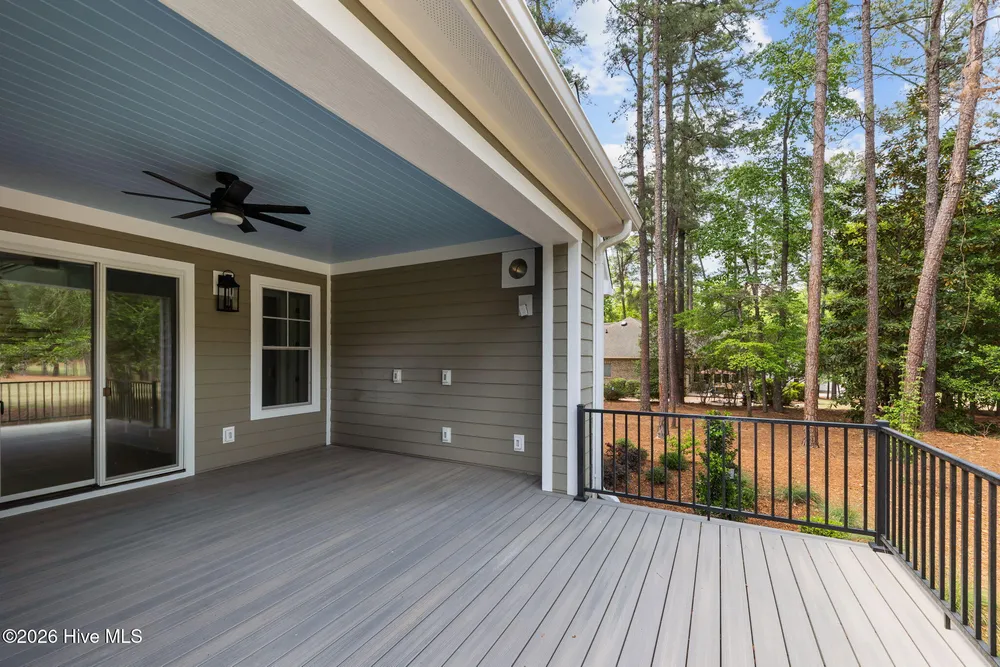 62 McMichael Dr, Pinehurst, NC 28374