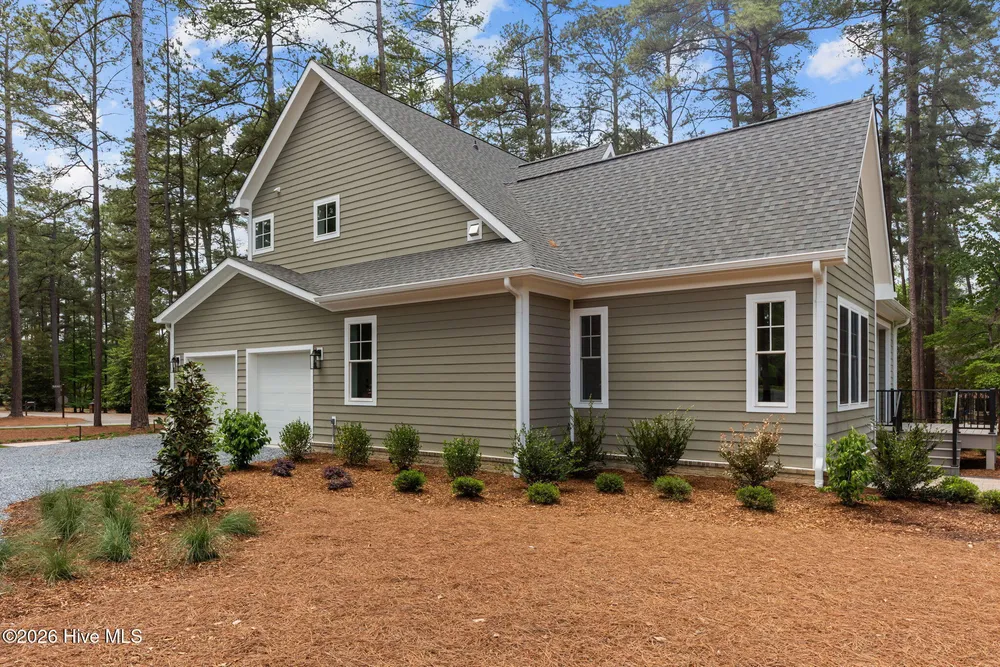 62 McMichael Dr, Pinehurst, NC 28374