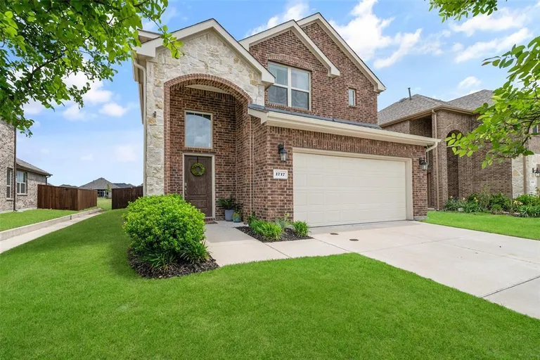 1717 Katelynn Ln, Anna, TX 75409