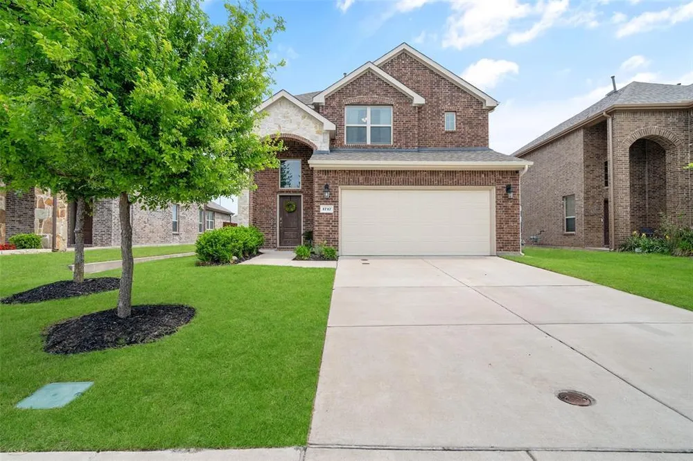 1717 Katelynn Ln, Anna, TX 75409