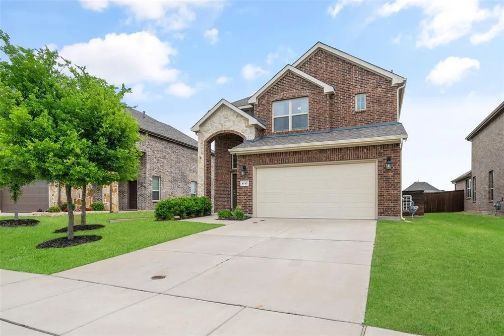 1717 Katelynn Ln, Anna, TX 75409